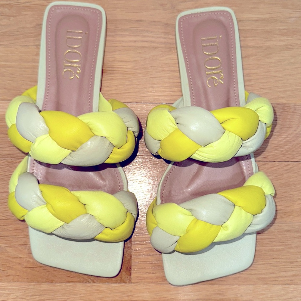 Idore flat sandals